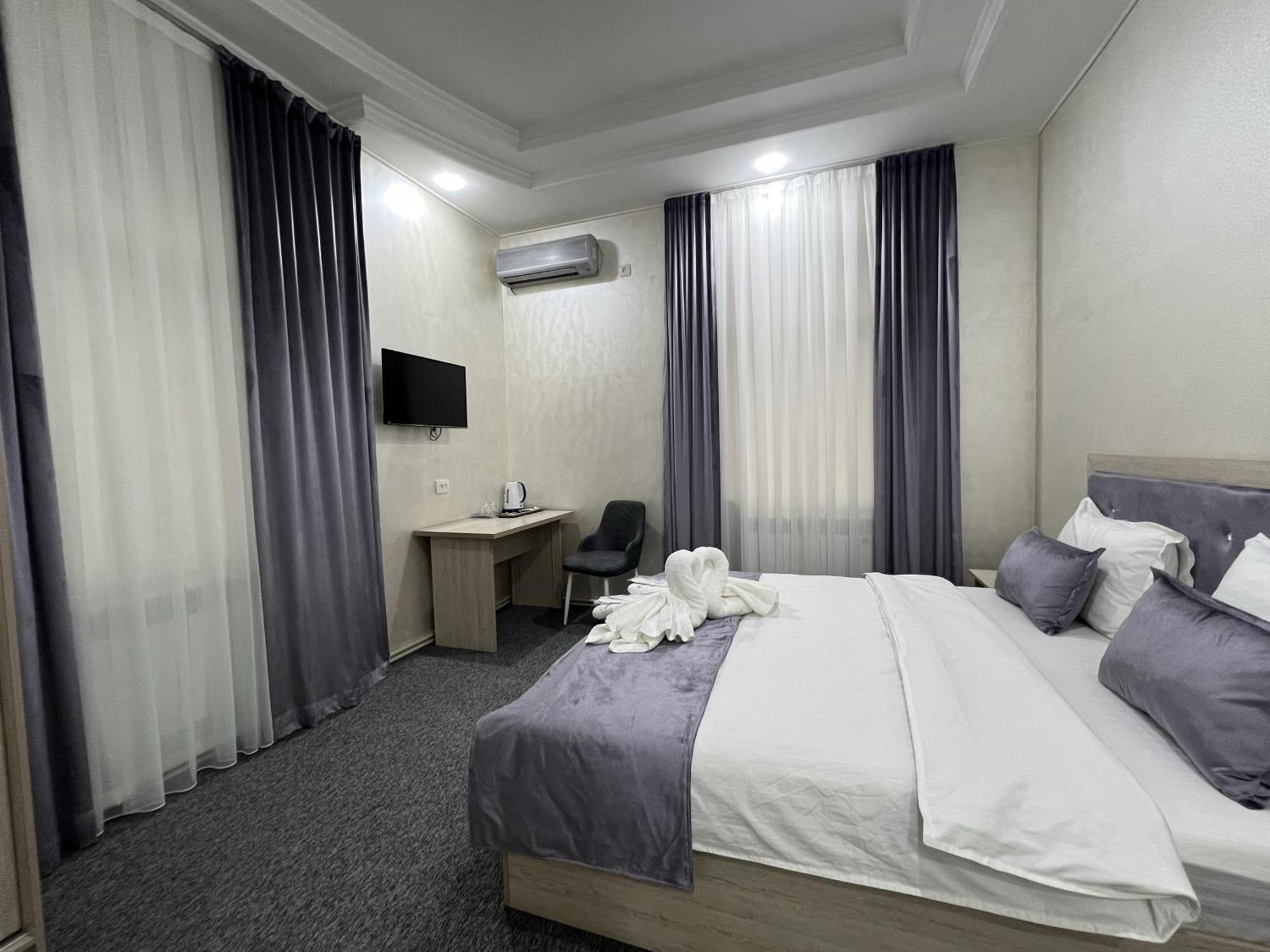 Art Tashkent Hotel Buitenkant foto