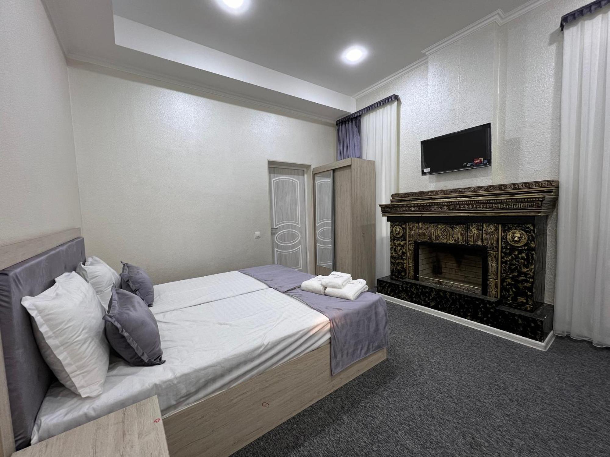 Art Tashkent Hotel Buitenkant foto